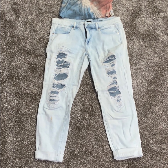 Light Wash Distressed Denim Jeans - Picture 1 of 4
